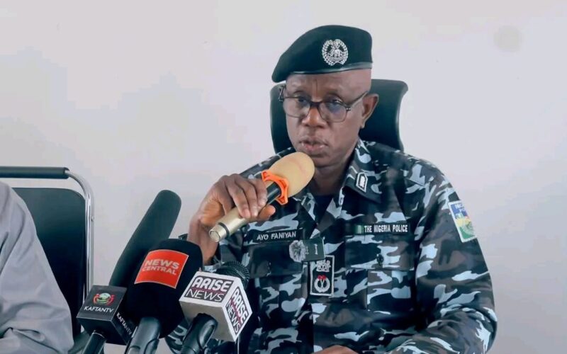 Plateau police arrest suspects, recover locally made guns Plateau police arrest suspects, recover locally made guns
