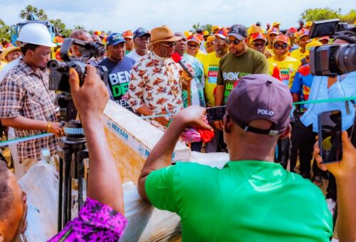 Deputy Speaker Kalu Flags Off Renewed Hope Light Up Project, Distributes Solar Lights to 42,000 Households, 26 Transformers in Bende – THISDAYLIVE