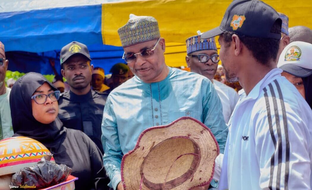 Ahead 2027 Election, Ex-IGP Empowers 200 Youths With N20m