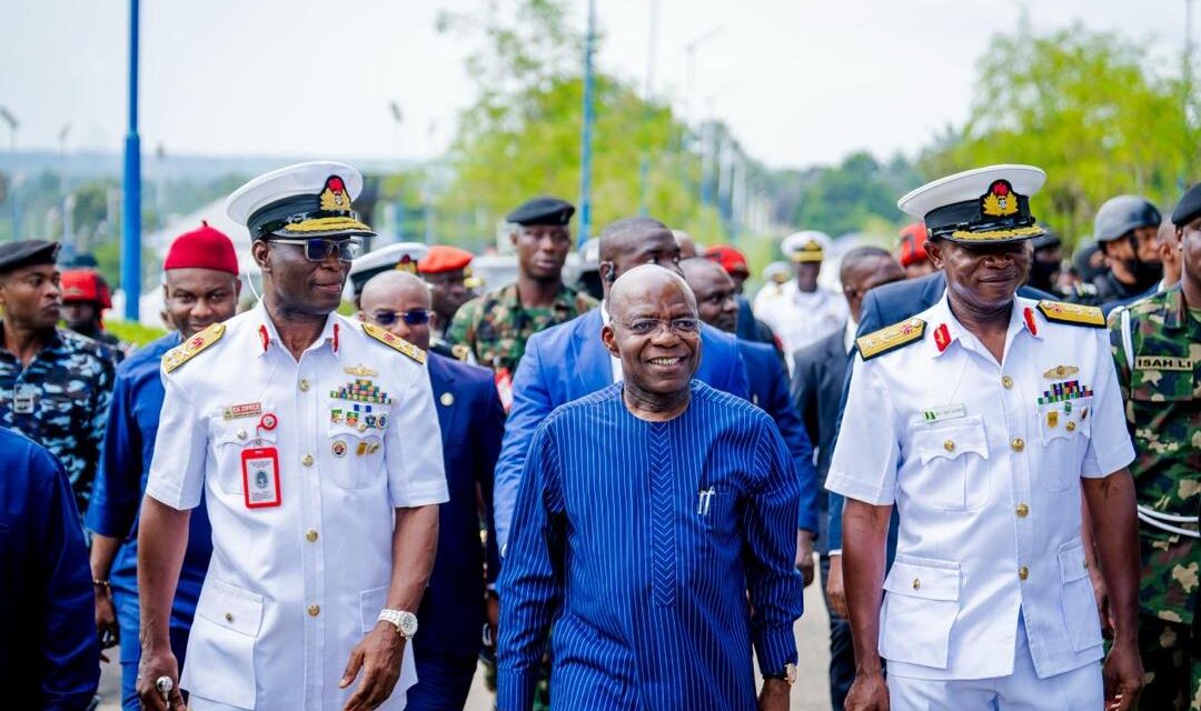 Chief of Naval Staff praises security agencies , govt for maintaining peace in Abia