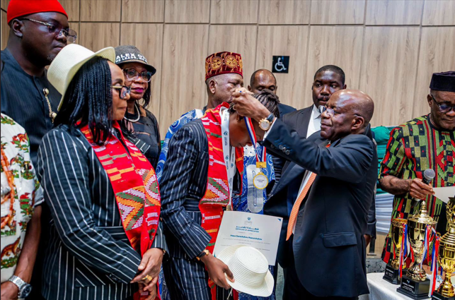 Otti rewards Abia world debate champions with N1m each